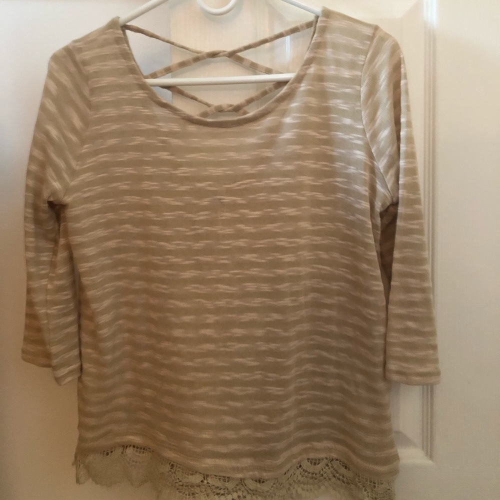 Crème Colored Top